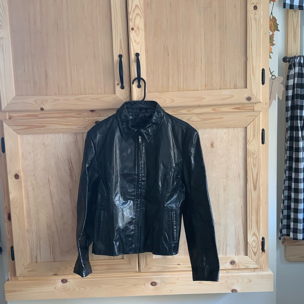 Wilson’s Leather black leather zip from jacket size L